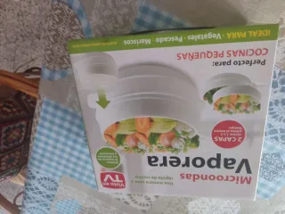 Vaporera de cocina blanca