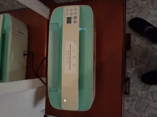 Impresora HP Verde y Blanca