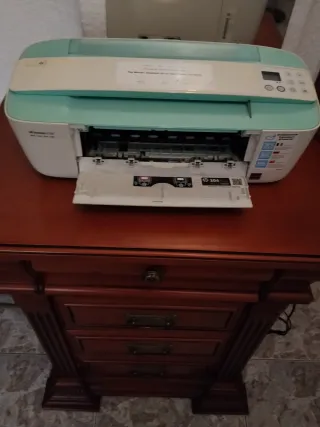 Impresora HP Verde y Blanca