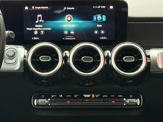 Mercedes GLB GLB 180