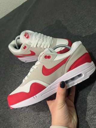 Nike Air Max 1 Rojas y Beige