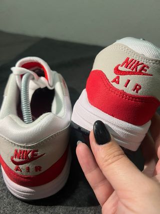Nike Air Max 1 Rojas y Beige