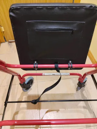 Andador para adultos con asiento