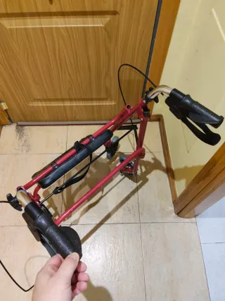 Andador para adultos con asiento