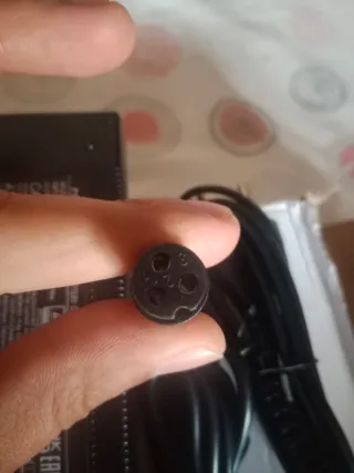 Cargador Patinete Eléctrico Hyleton 54.6V 1.5A