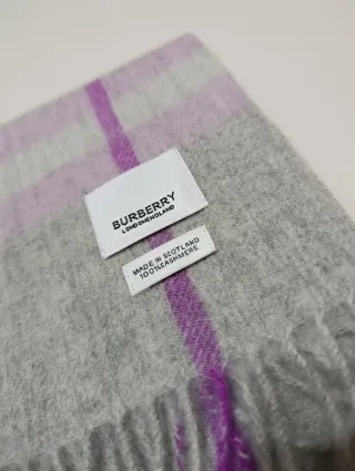 Bufanda Burberry Cuadros Rosa y Gris