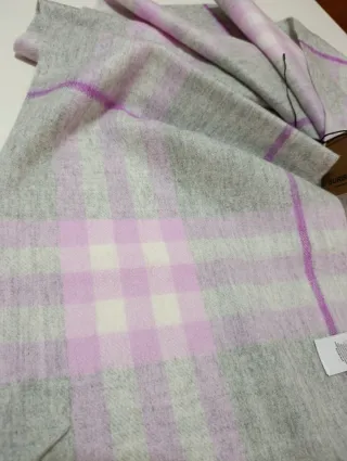 Bufanda Burberry Cuadros Rosa y Gris
