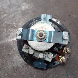 Bocina antigua de camión negra