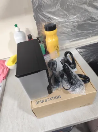 Synology DS224+ NAS Servidor + 2 discos duros 4TB