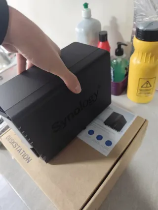 Synology DS224+ NAS Servidor + 2 discos duros 4TB