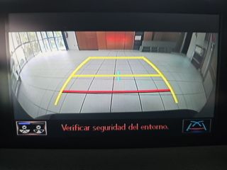 Lexus UX 2.0 250h Premium