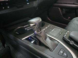 Lexus UX 2.0 250h Premium