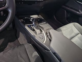 Lexus UX 2.0 250h Premium