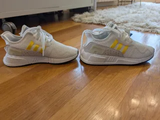 Zapatillas Adidas Originals Blancas y Amarillas T.