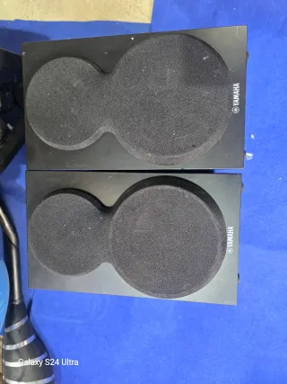 Altavoces Yamaha NS-BP 200 Negros