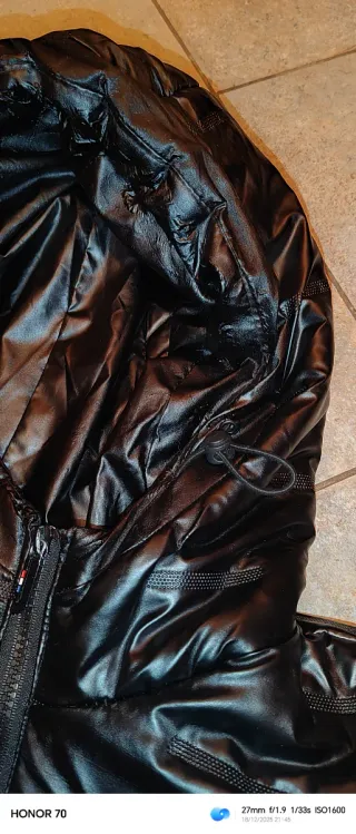 Giubbotto nero lucido uomo