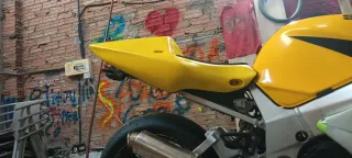Carenados Suzuki GSXR 600/750 01-03 Fibra