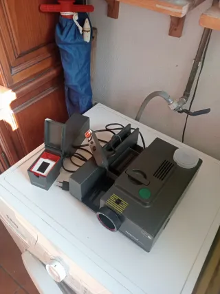 Proyector de diapositivas vintage