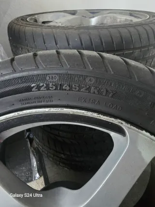 Llantas 17 5 Pernos Mercedes