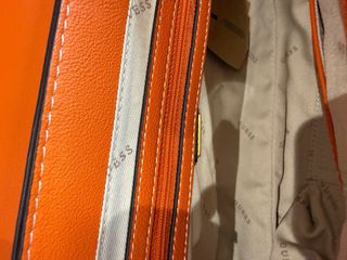 Bolso Guess Beige y Naranja