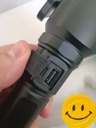 LINTERNA  MUY POTENTE DE DIODOS A ESTRENAR