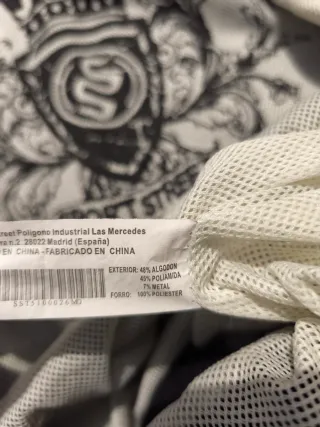 Cazadora negra con cremalleras