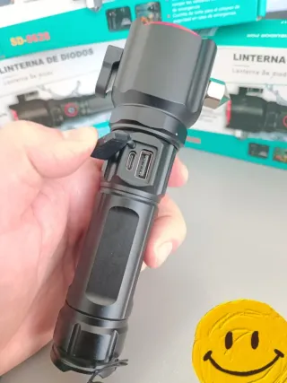 LINTERNA  MUY POTENTE DE DIODOS A ESTRENAR