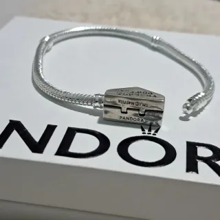 Pulsera Pandora Stranger Things