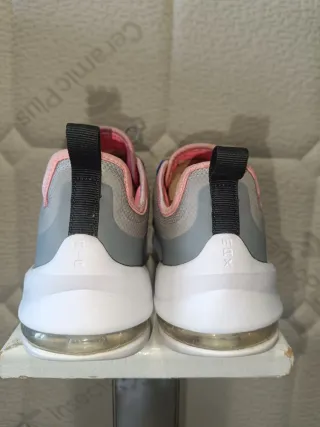 Zapatillas Nike Air Max Axis Gris/Rosa