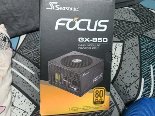 Pack PCGAMING / RTX 4070 + i5 13600KF + Seasonic 8
