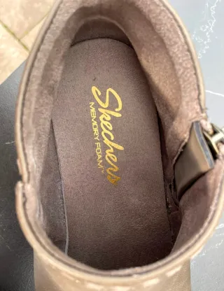 Botines Skechers ,color taupé