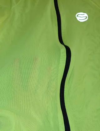 Chaqueta deportiva malla amarillo fluor