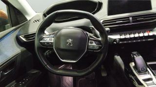 Peugeot 3008 PureTech 130 Allure EAT8 96 kW (130 CV)