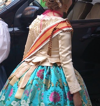 Traje Fallera Niña/Adolescente con zapatos