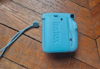 Cámara Instax Mini 11 Azul + Funda