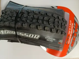 Cubierta Maxxis Aggressor 27.5x2.30 TR