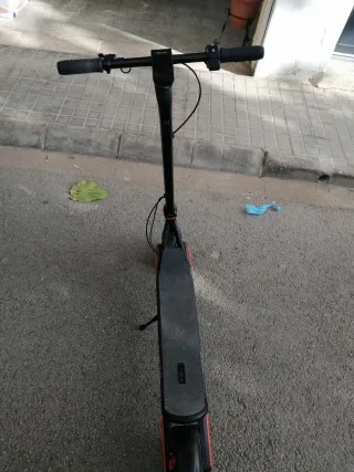 Patinete Eléctrico Cecotec Doble Suspensión