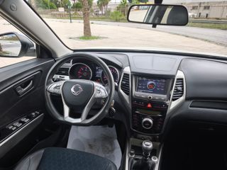 SsangYong Tivoli 2016 DIESEL 115 CV ALTO DE GAMA