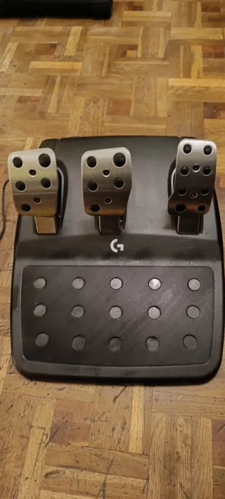 Volante Logitech G923 + Pedales PC/PS4/PS5