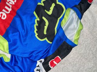 Camiseta Fox x Supreme Azul y Verde