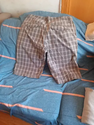 Pantalón corto a cuadros hombre