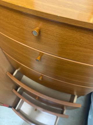 Cajonera de madera en perfecto estado