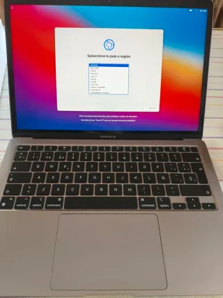MacBook Air M1 Plata/Gris Espacial