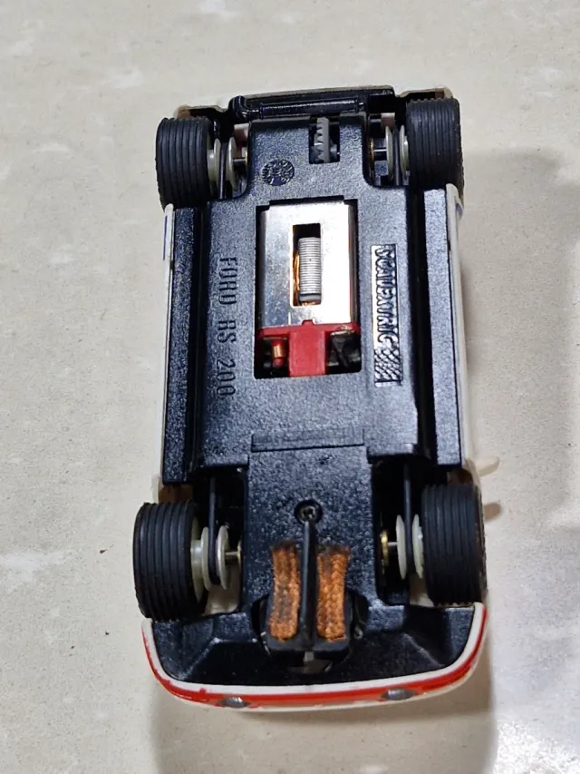 Scalextric Ford RS200 Purolator Carlos Sainz