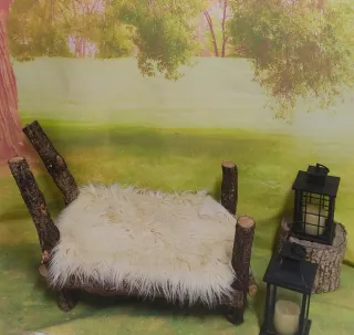 Cuna de madera artesanal para decoración. Arezzo