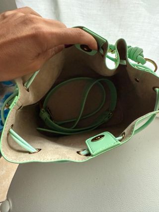 Bauletto Love Moschino verde con logo oro