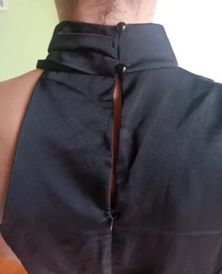 Vestido fiesta Cherley negro asimétrico