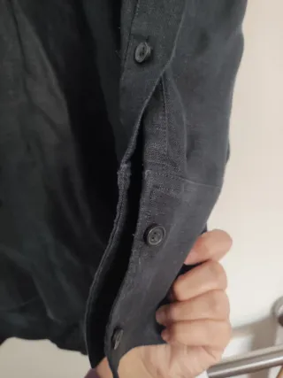 Camisa negra de lino