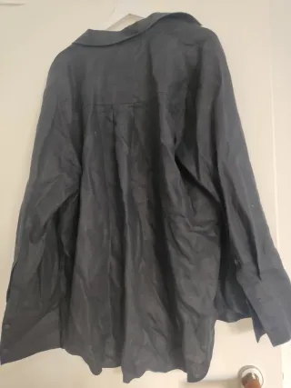 Camisa negra de lino