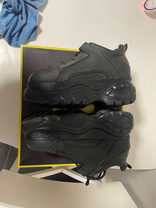 Zapatillas negras plataforma Buffalo